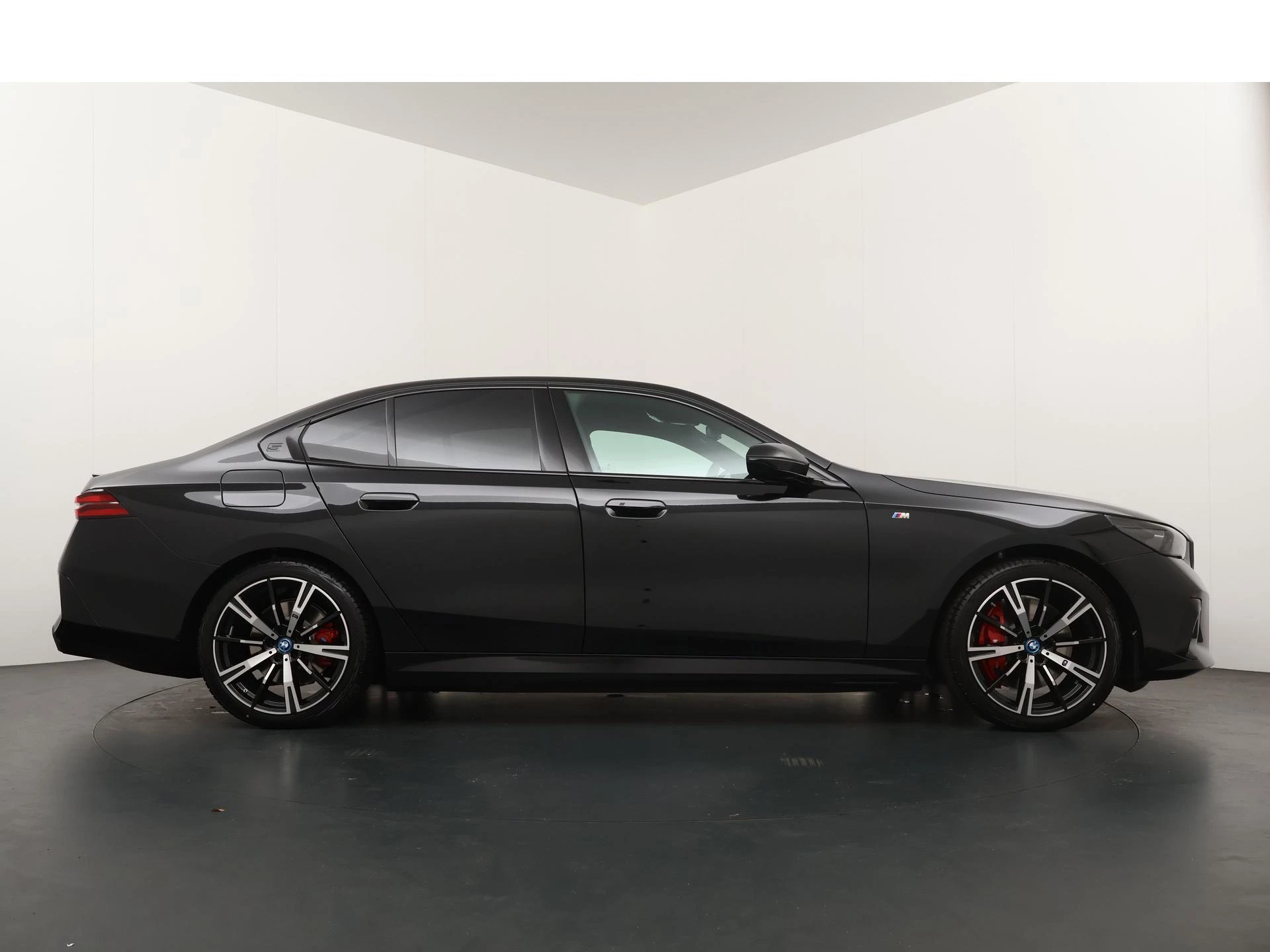 Hoofdafbeelding BMW i5