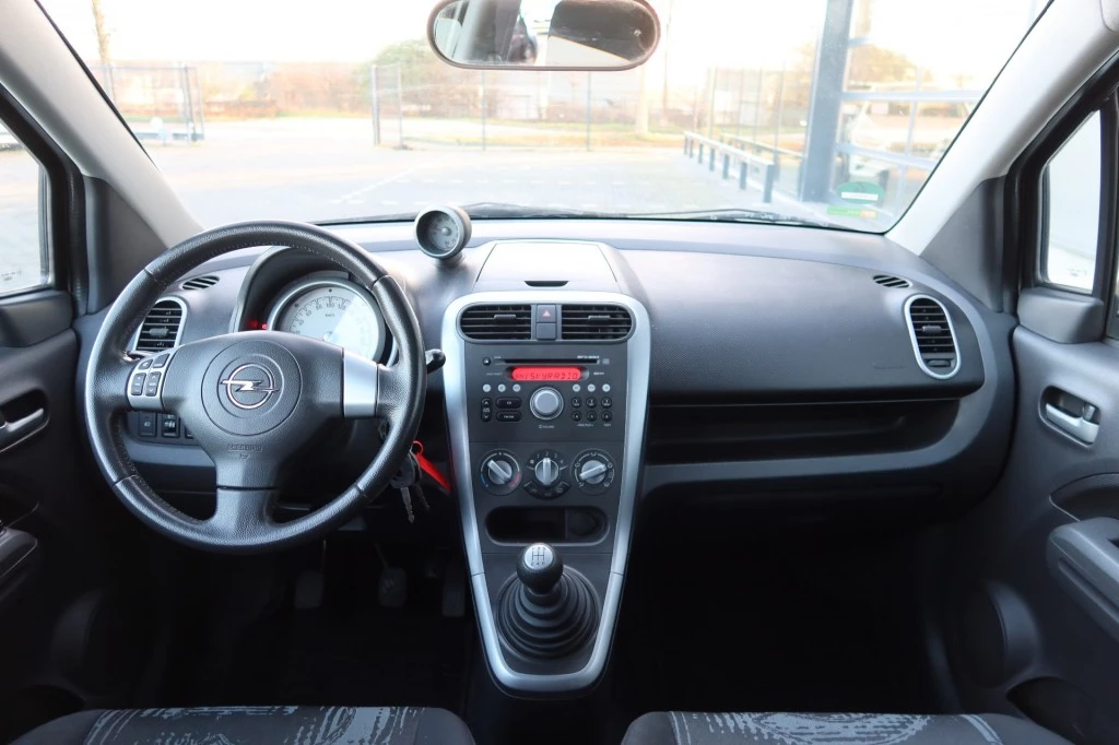Hoofdafbeelding Opel Agila