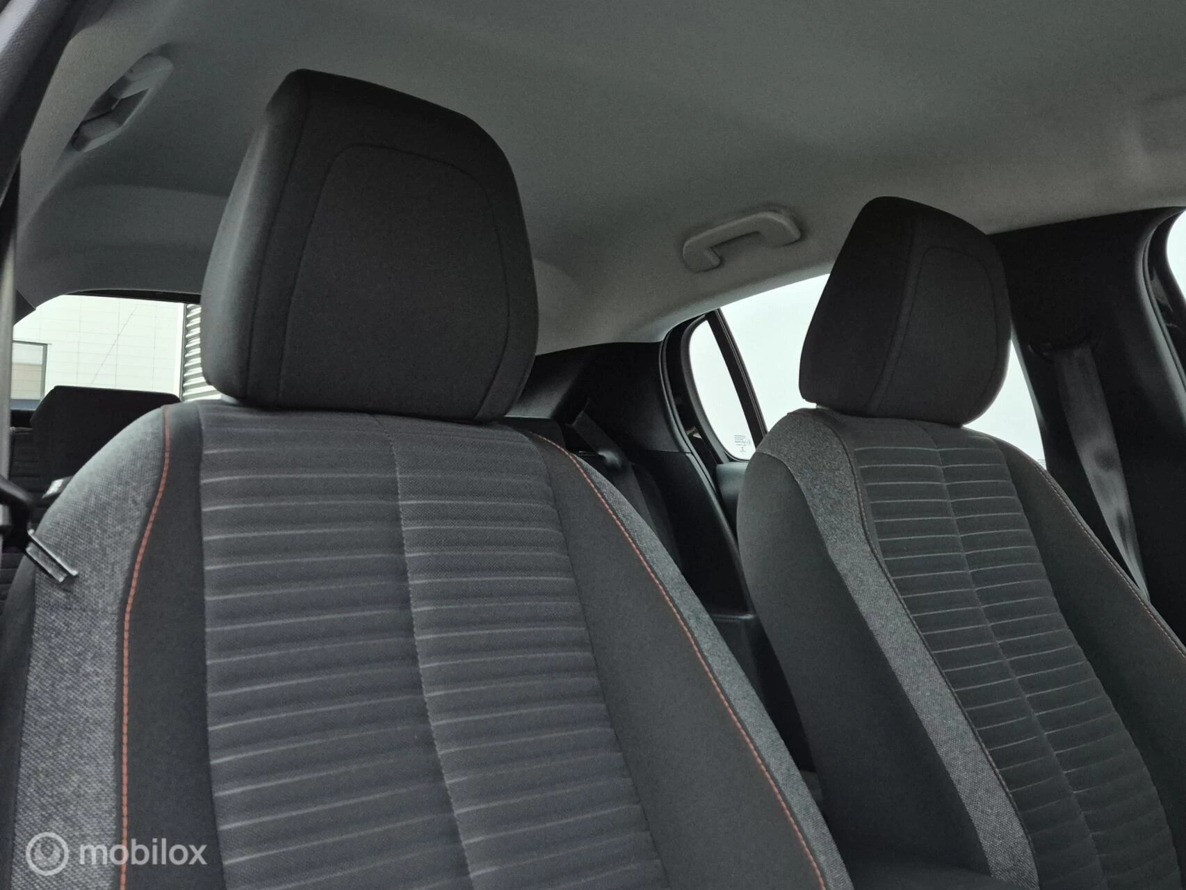 Hoofdafbeelding Peugeot e-208