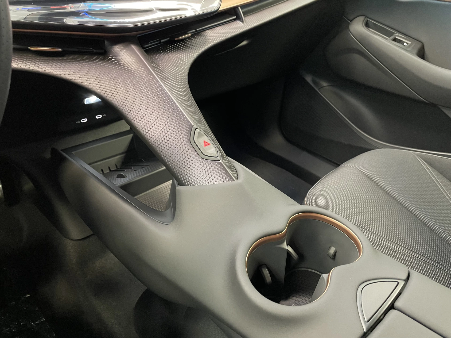 Hoofdafbeelding CUPRA Tavascan