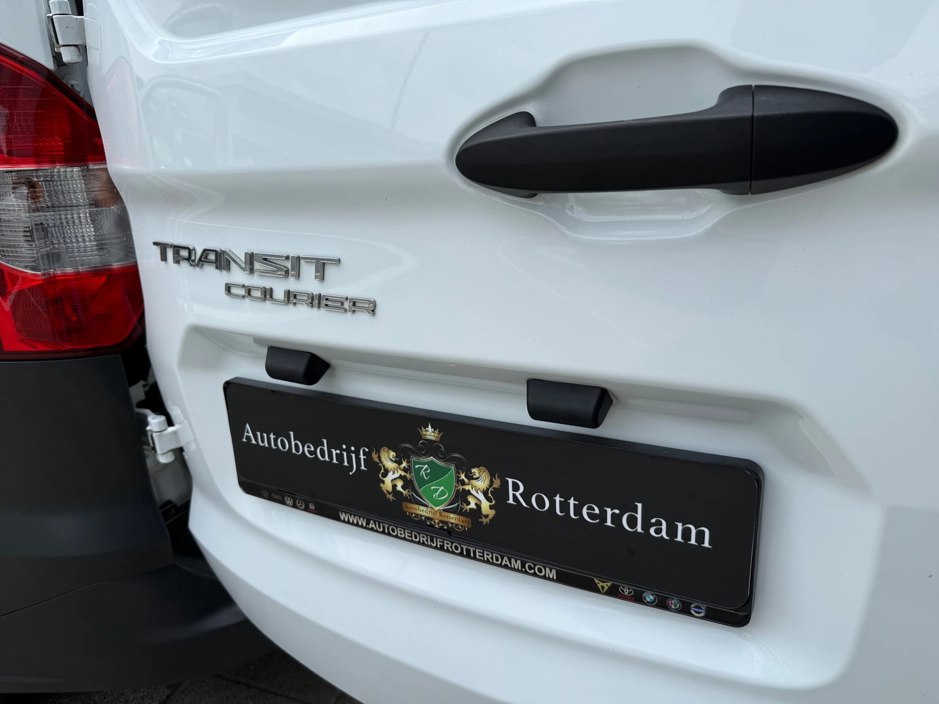 Hoofdafbeelding Ford Transit Courier