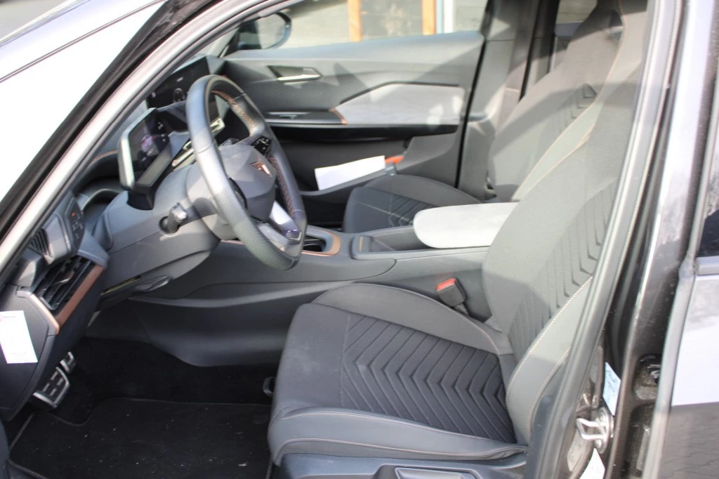 Hoofdafbeelding CUPRA Born