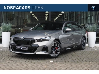 BMW i5 Touring eDrive40 High Executive M Sport / Panoramadak / Parking Assistant Professional / Adaptieve LED / Stoelventilatie / Driving Assistant Professional / Comfort Access