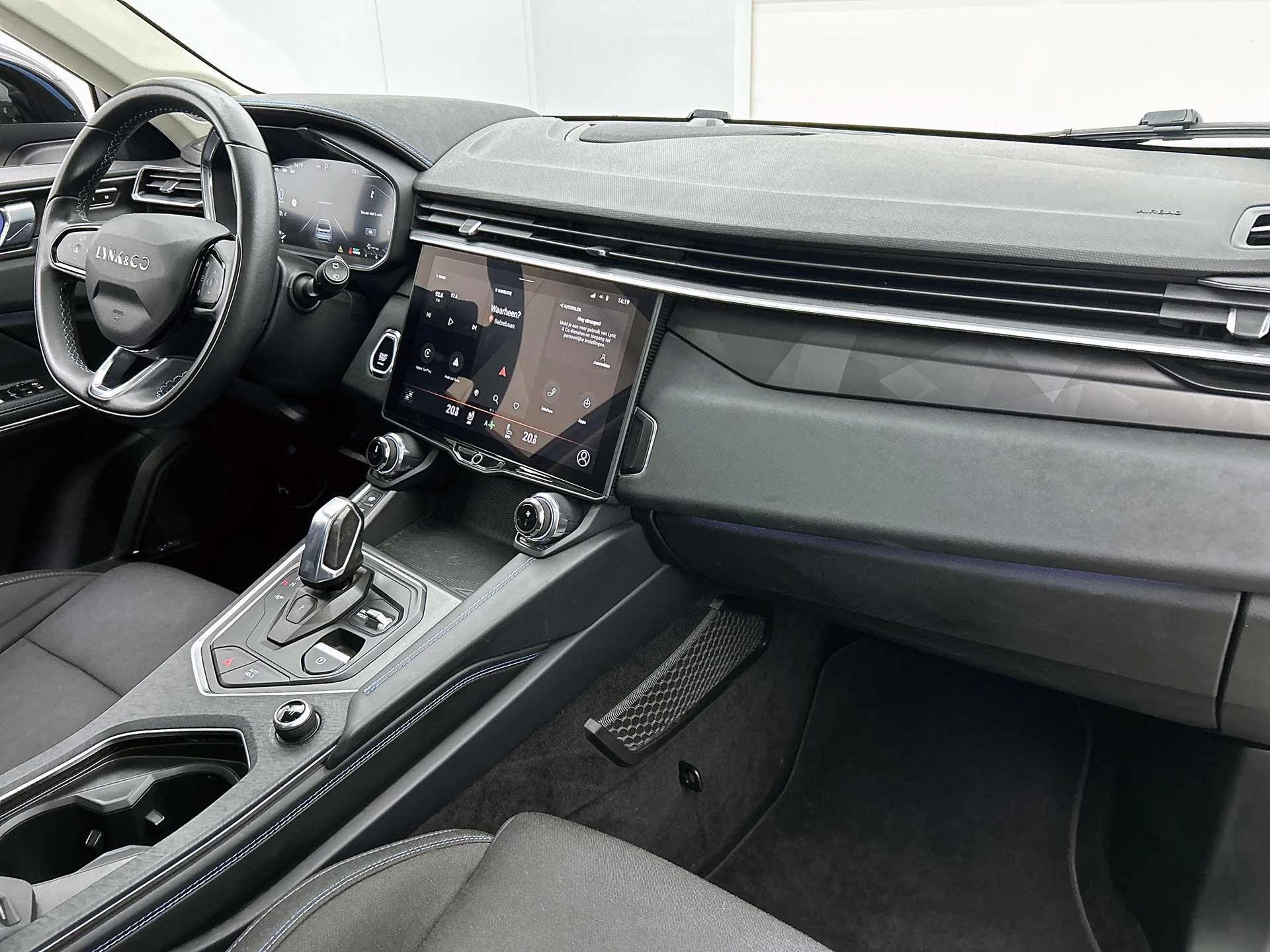 Hoofdafbeelding Lynk & Co 01