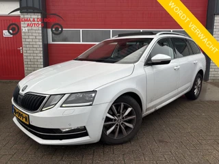 Škoda Octavia Combi 1.4 TSI Greentech Style Business AUTOMAAT / PANORAMADAK / KEYLESS / FULL LED / CAMERA / SFEER / RS-STOELEN / CANTON / GR NAVI / NL-AUTO