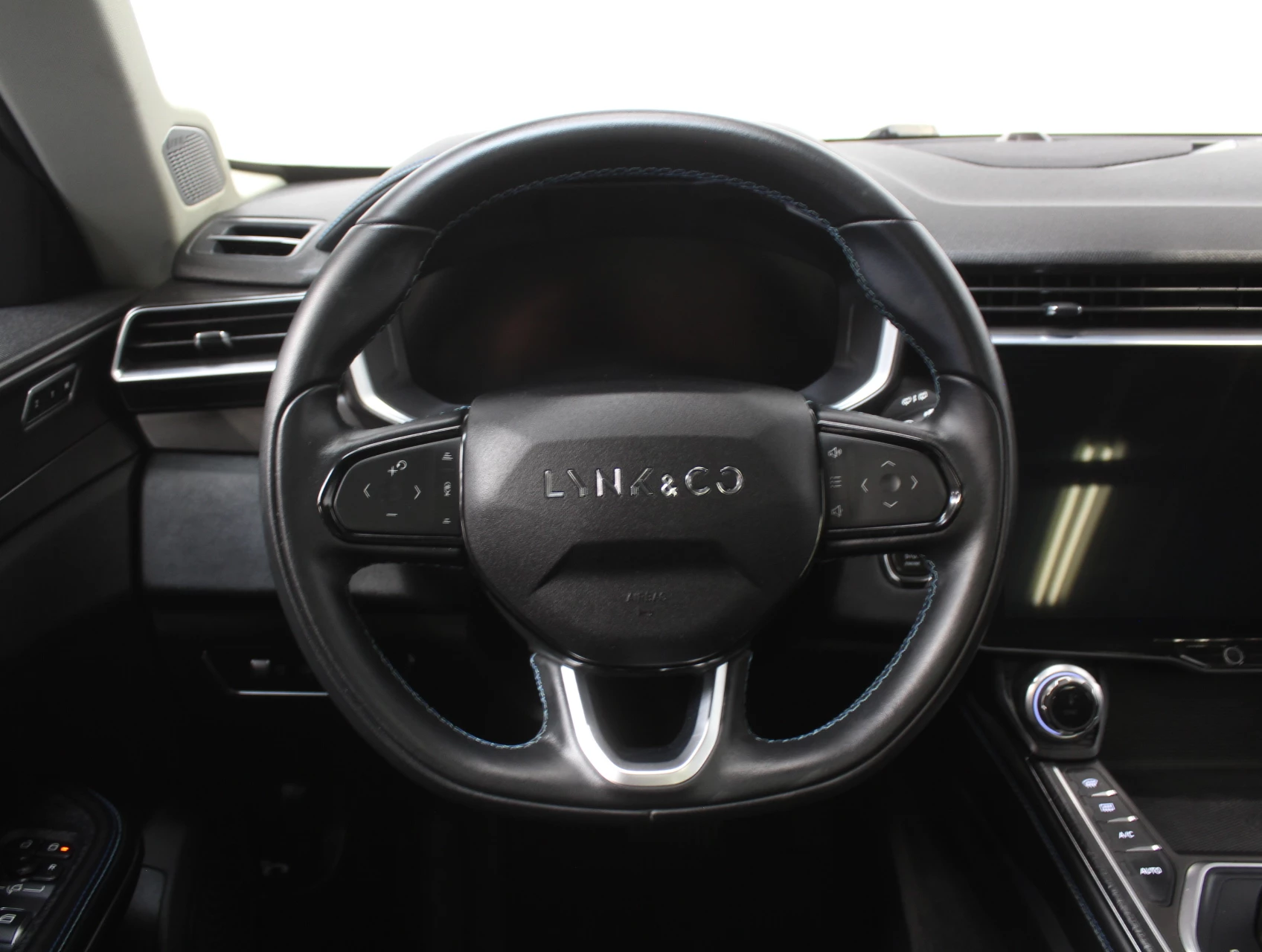 Hoofdafbeelding Lynk & Co 01