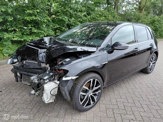 Hoofdafbeelding Volkswagen e-Golf Volkswagen e-Golf 100 KW Aut. airco cruise navigatie leer