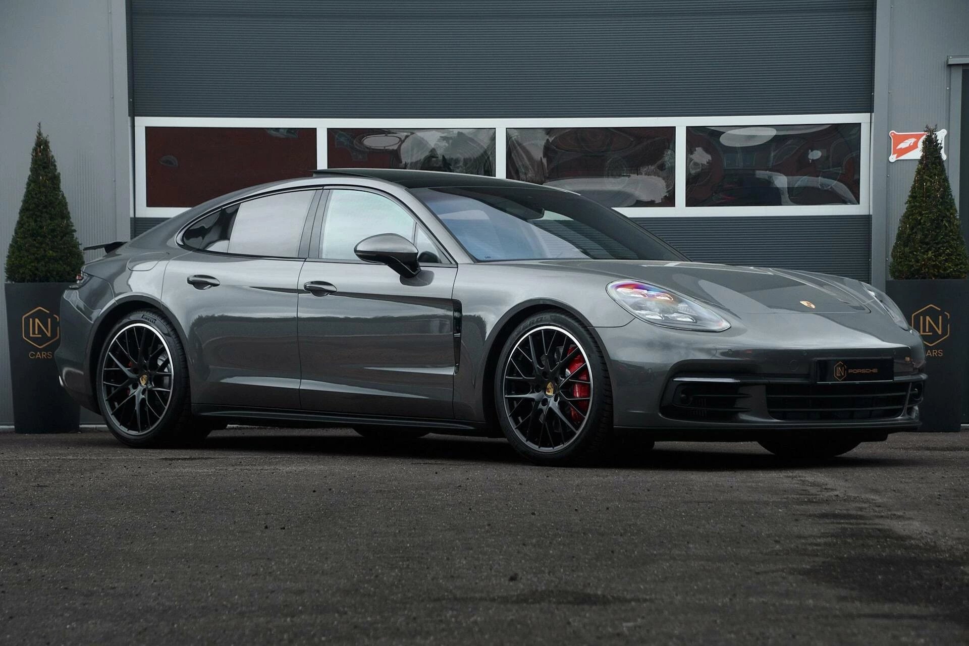 Hoofdafbeelding Porsche Panamera