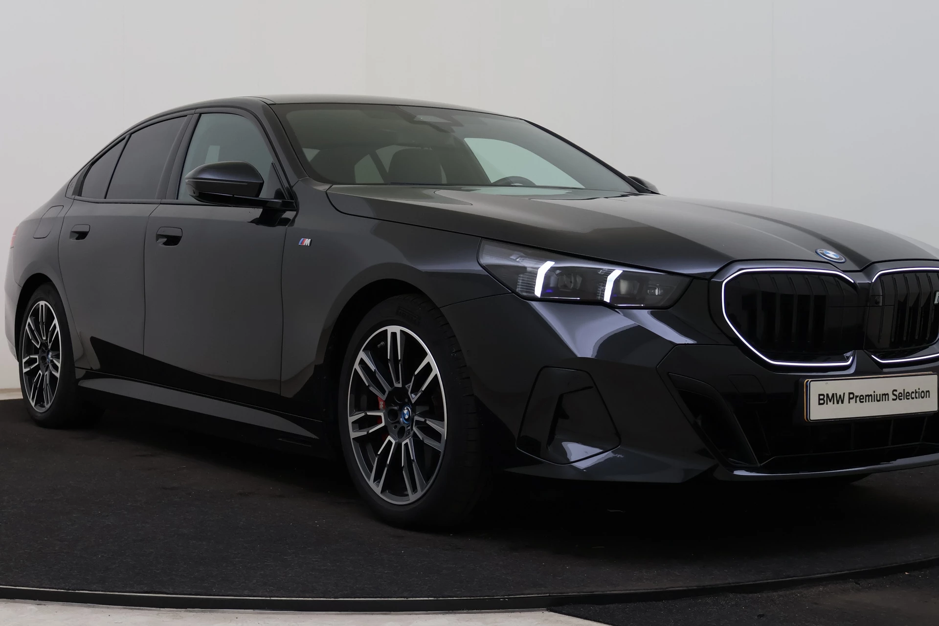 Hoofdafbeelding BMW i5