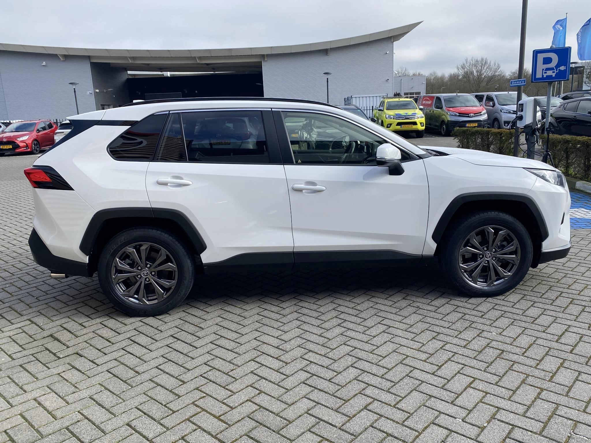 Hoofdafbeelding Toyota RAV4