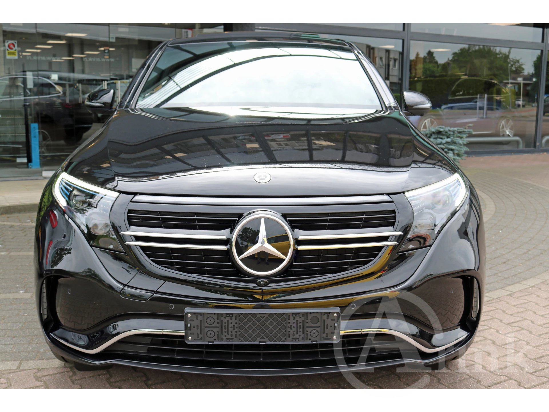 Hoofdafbeelding Mercedes-Benz EQC