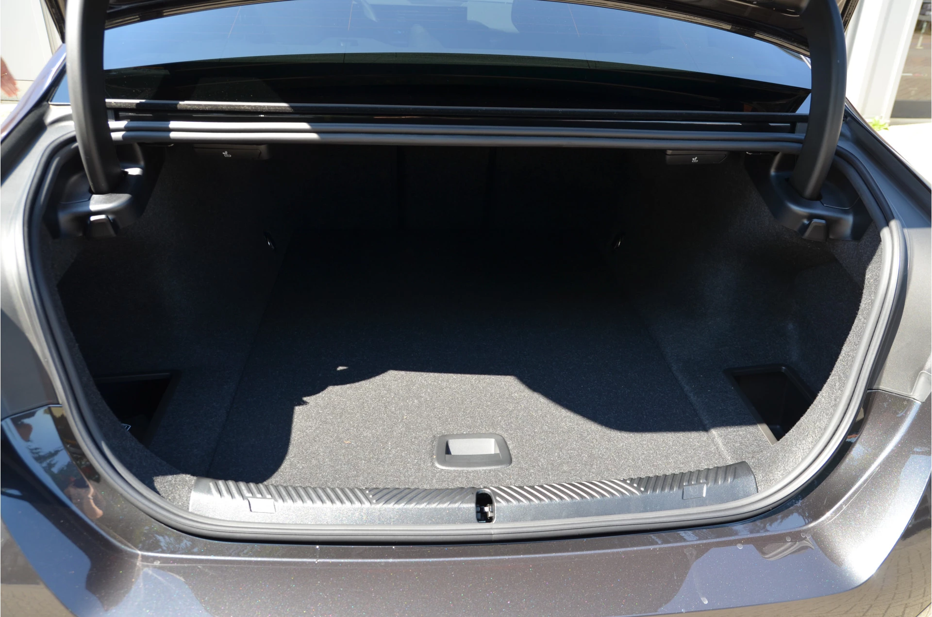 Hoofdafbeelding BMW i5