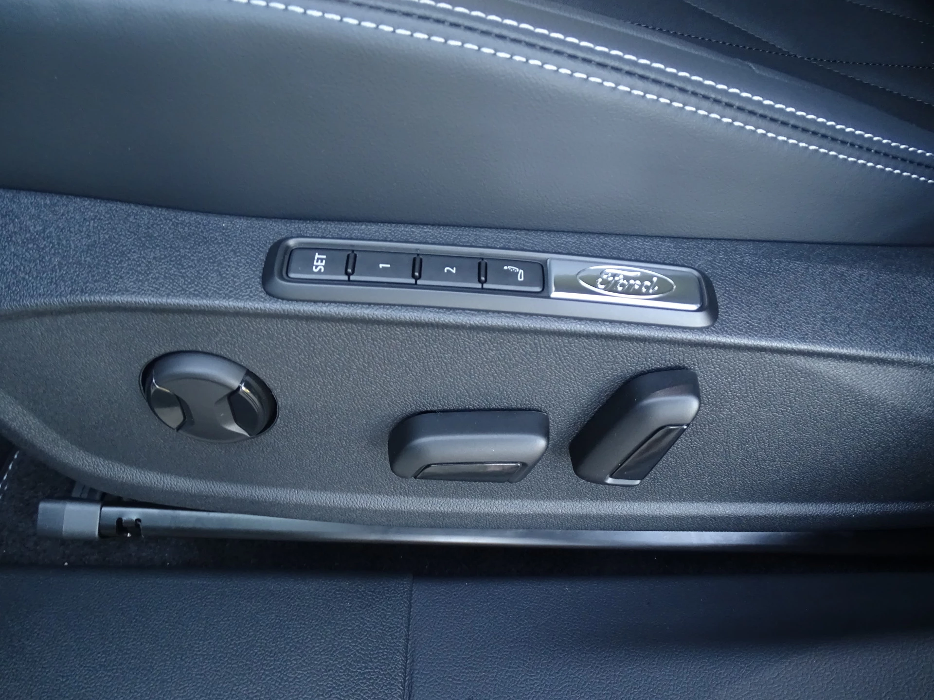 Hoofdafbeelding Ford Explorer EV