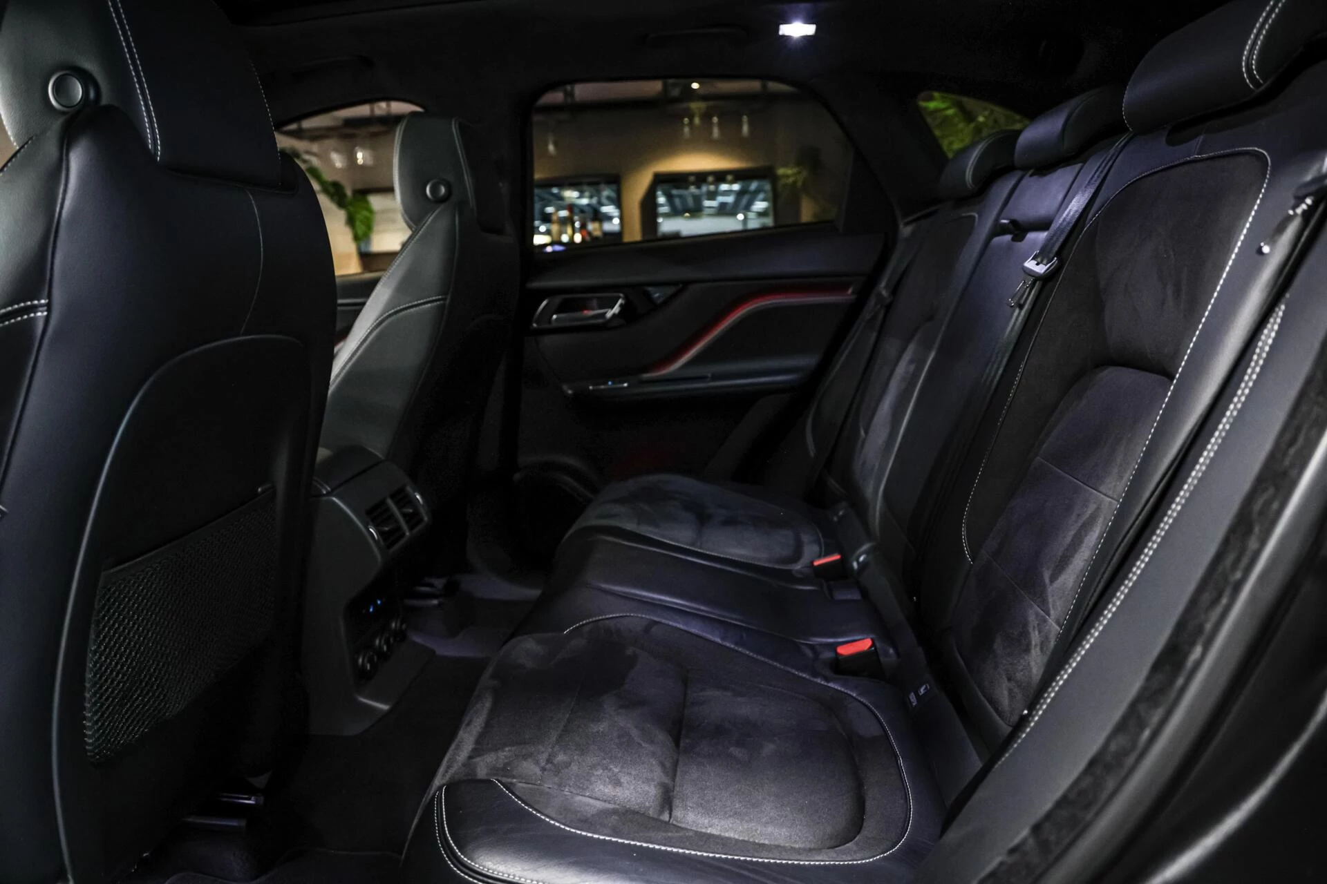 Hoofdafbeelding Jaguar F-PACE