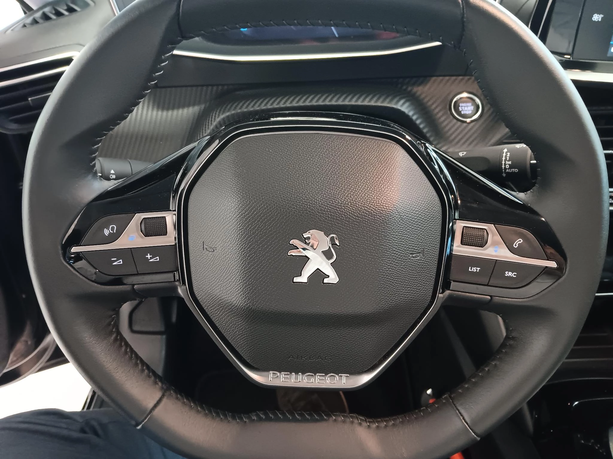 Hoofdafbeelding Peugeot e-208