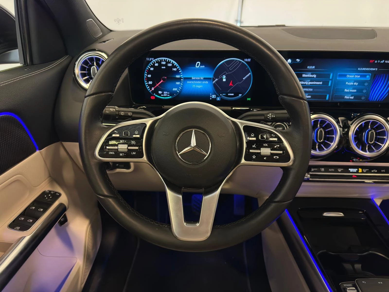 Hoofdafbeelding Mercedes-Benz EQA