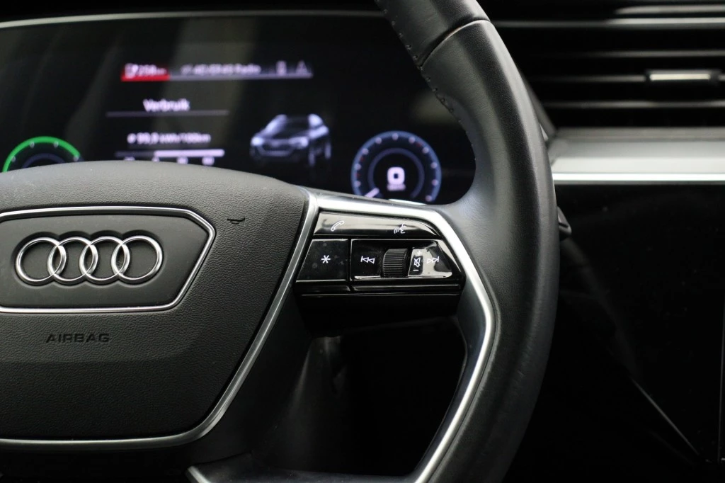 Hoofdafbeelding Audi e-tron