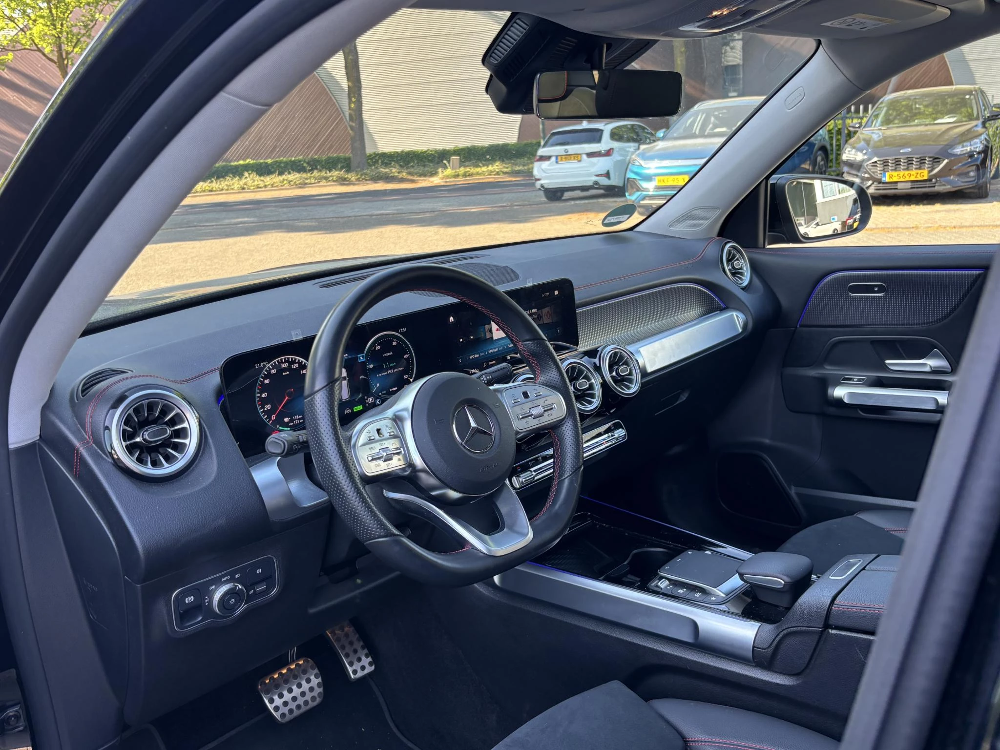 Hoofdafbeelding Mercedes-Benz EQB