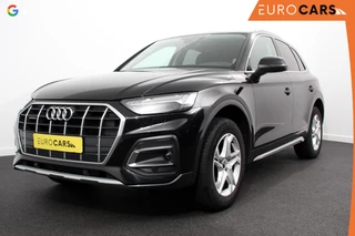 Hoofdafbeelding Audi Q5 Audi Q5 50 TFSI e quattro PHEV Prestige  Navigatie Apple Carplay/Android Auto Adaptive Cruise Control Parkeersensoren Camera Lane Assist Elektrische achterklep Matrix LED koplampen Dynamische knipperlichten Inklapbare trekhaak Virtual Cockpit Stoelverwarming Privacyglass Ambienteverlichting Multicolor