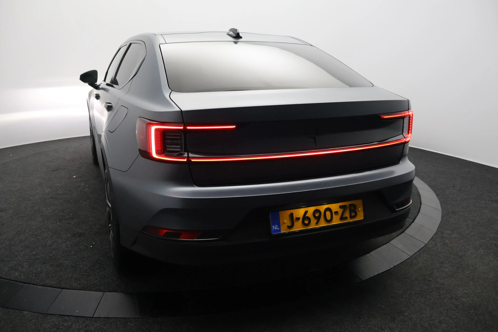 Hoofdafbeelding Polestar 2