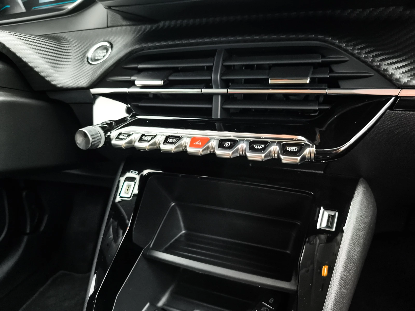 Hoofdafbeelding Peugeot e-208