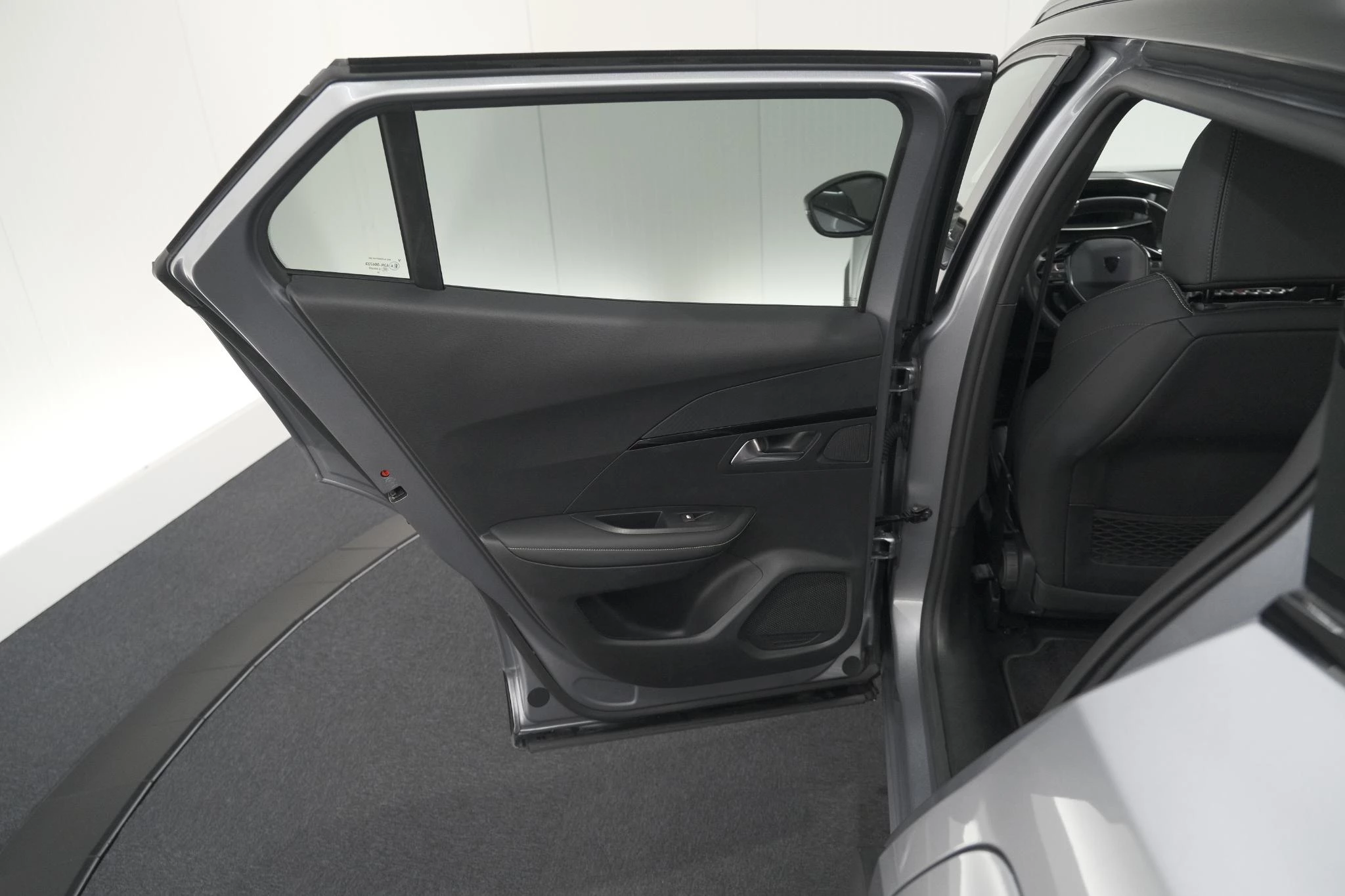 Hoofdafbeelding Peugeot e-2008