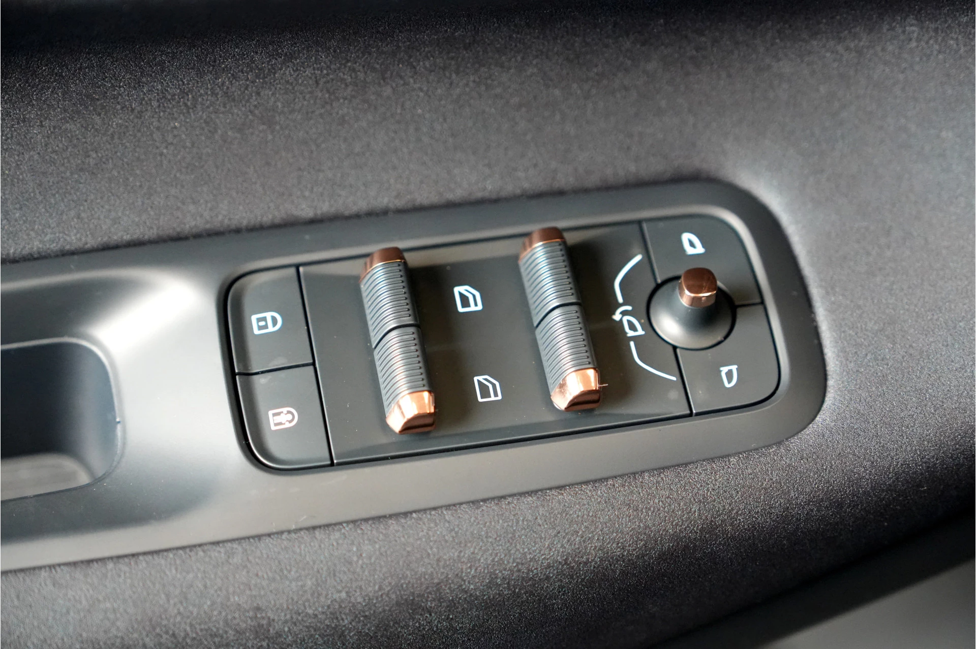 Hoofdafbeelding Lynk & Co 08