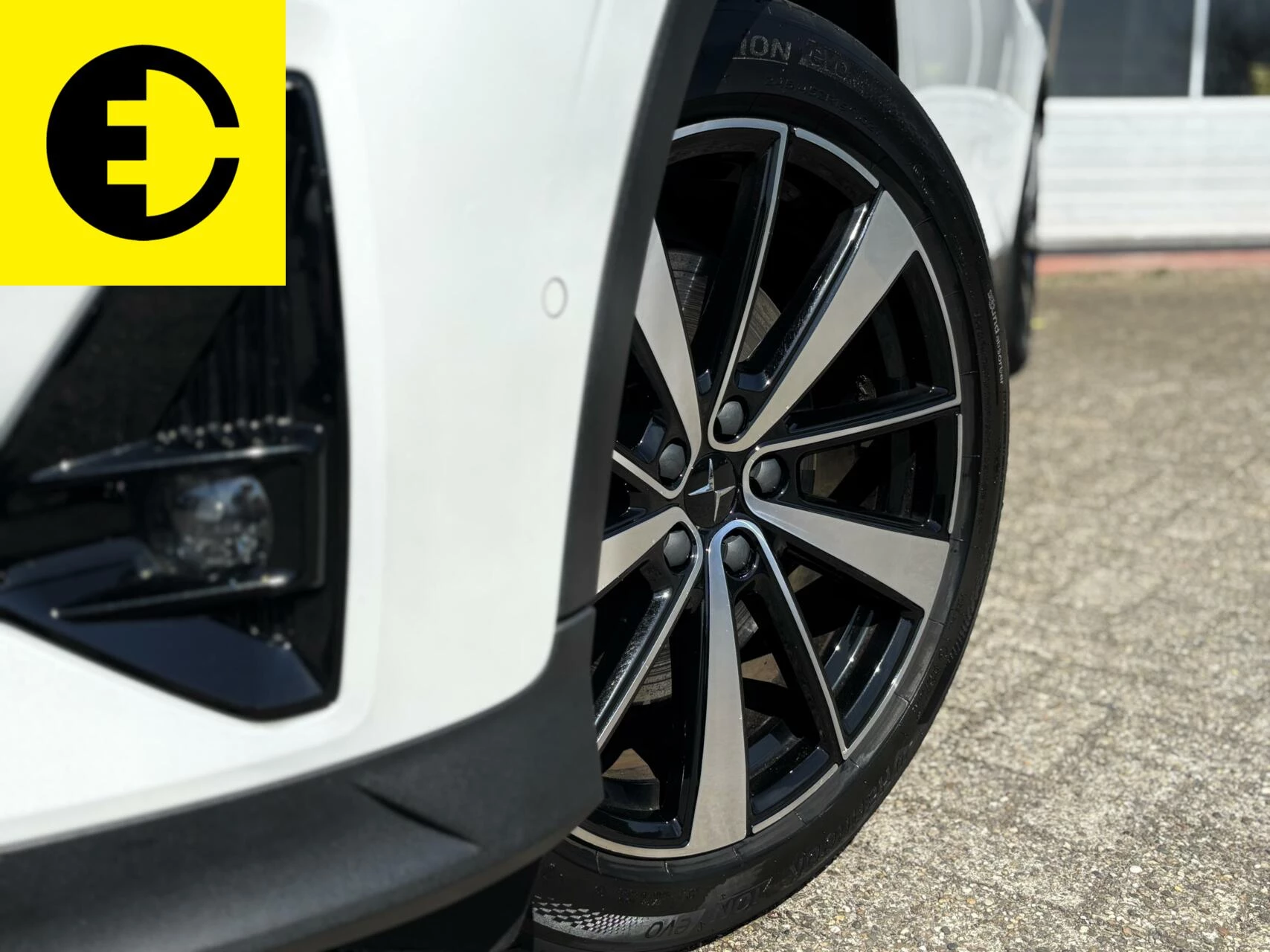 Hoofdafbeelding Polestar 2