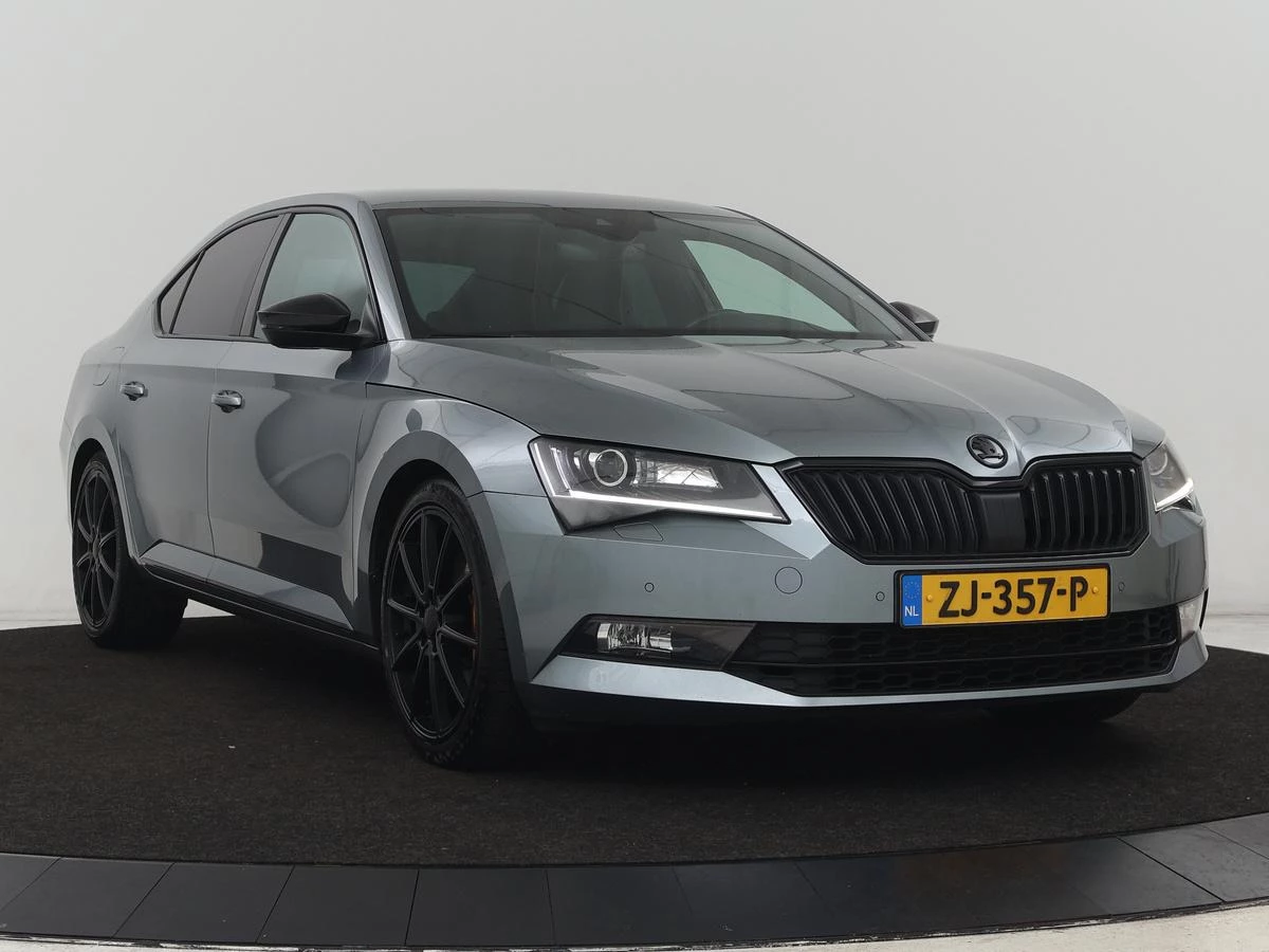 Hoofdafbeelding Škoda Superb