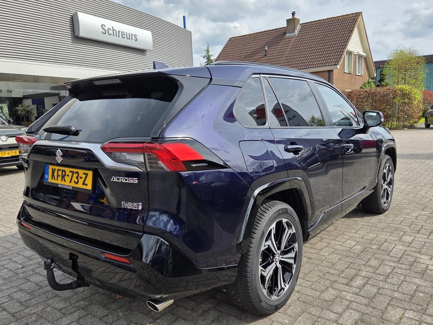 Hoofdafbeelding Suzuki Across