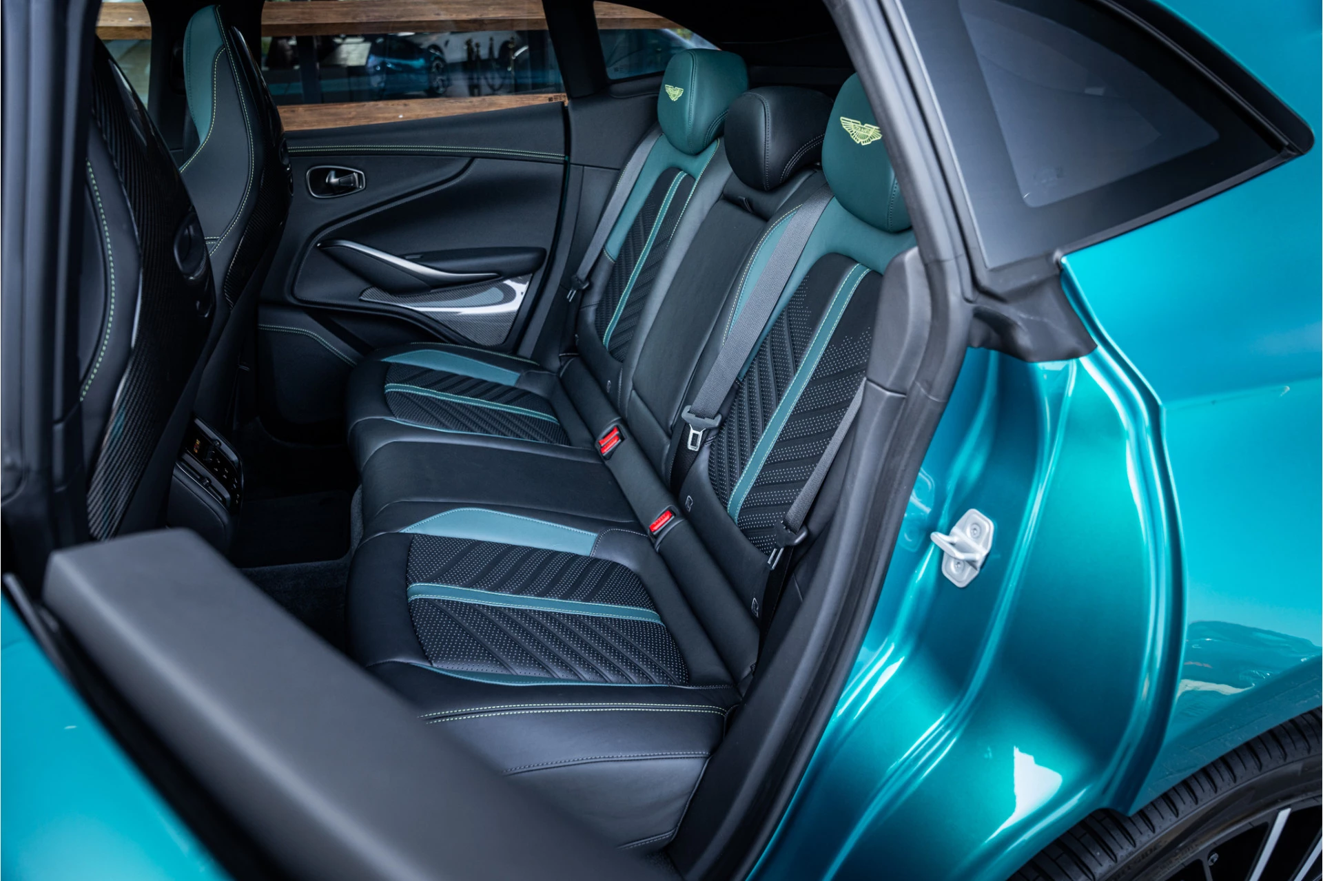 Hoofdafbeelding Aston Martin DBX