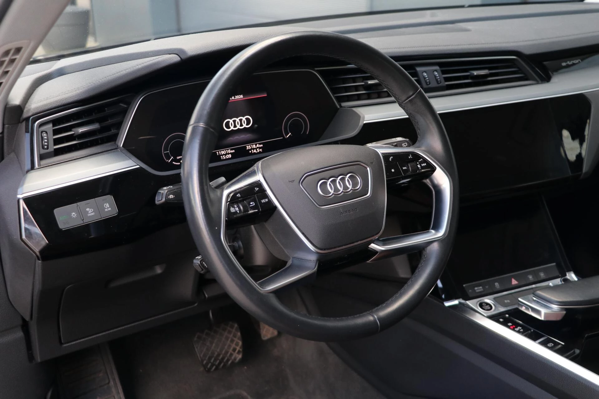 Hoofdafbeelding Audi e-tron