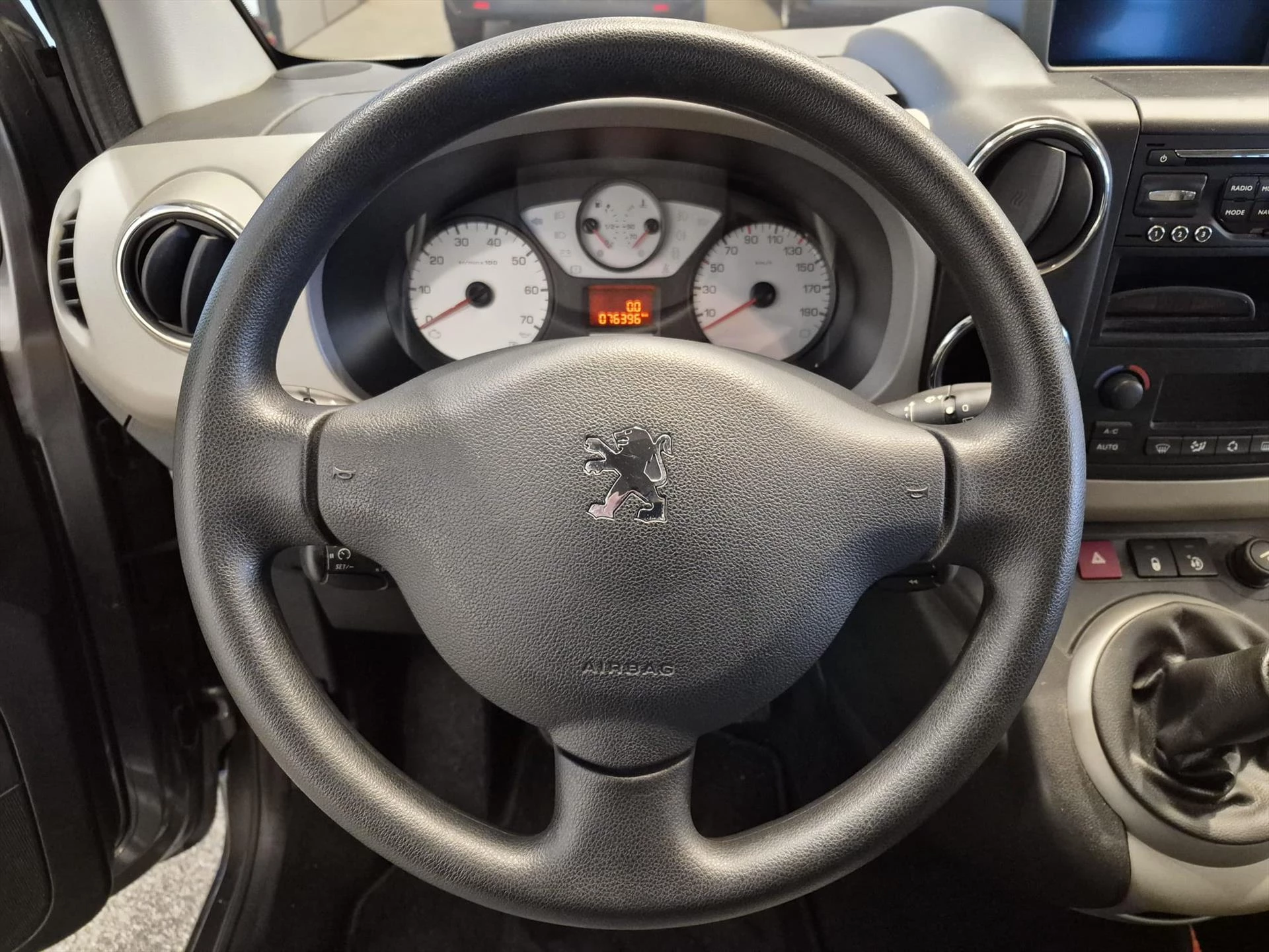 Hoofdafbeelding Peugeot Partner