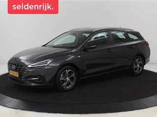 Hoofdafbeelding Hyundai i30 Hyundai i30 1.0 T-GDi MHEV Comfort Smart | Camera | Carplay |  Keyless | Full LED | Navigatie | Climate control | Parkeerhulp | Cruise control | DAB | Bluetooth