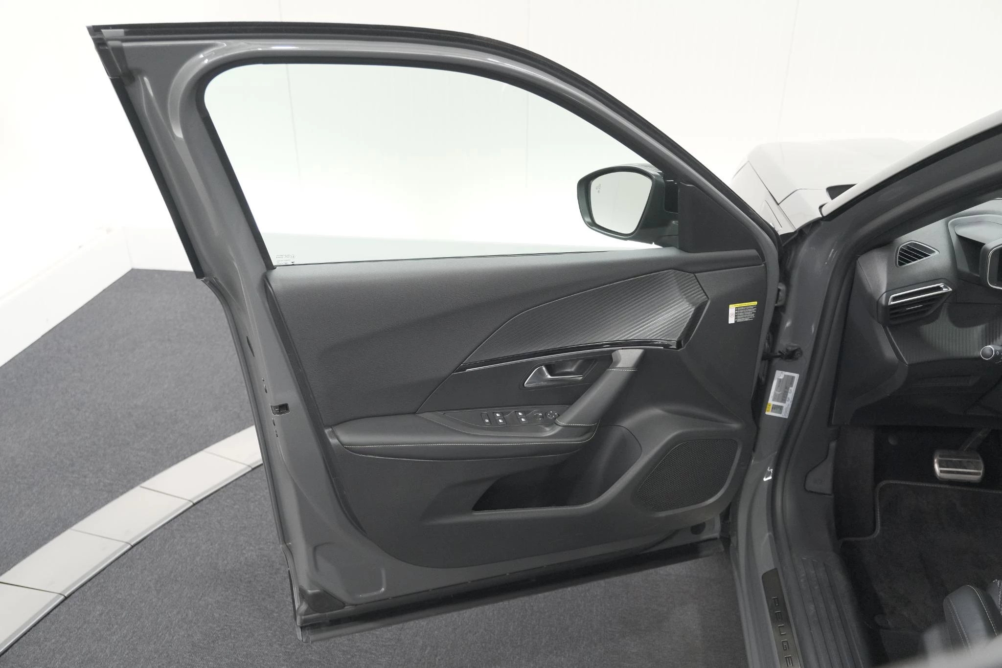 Hoofdafbeelding Peugeot e-2008