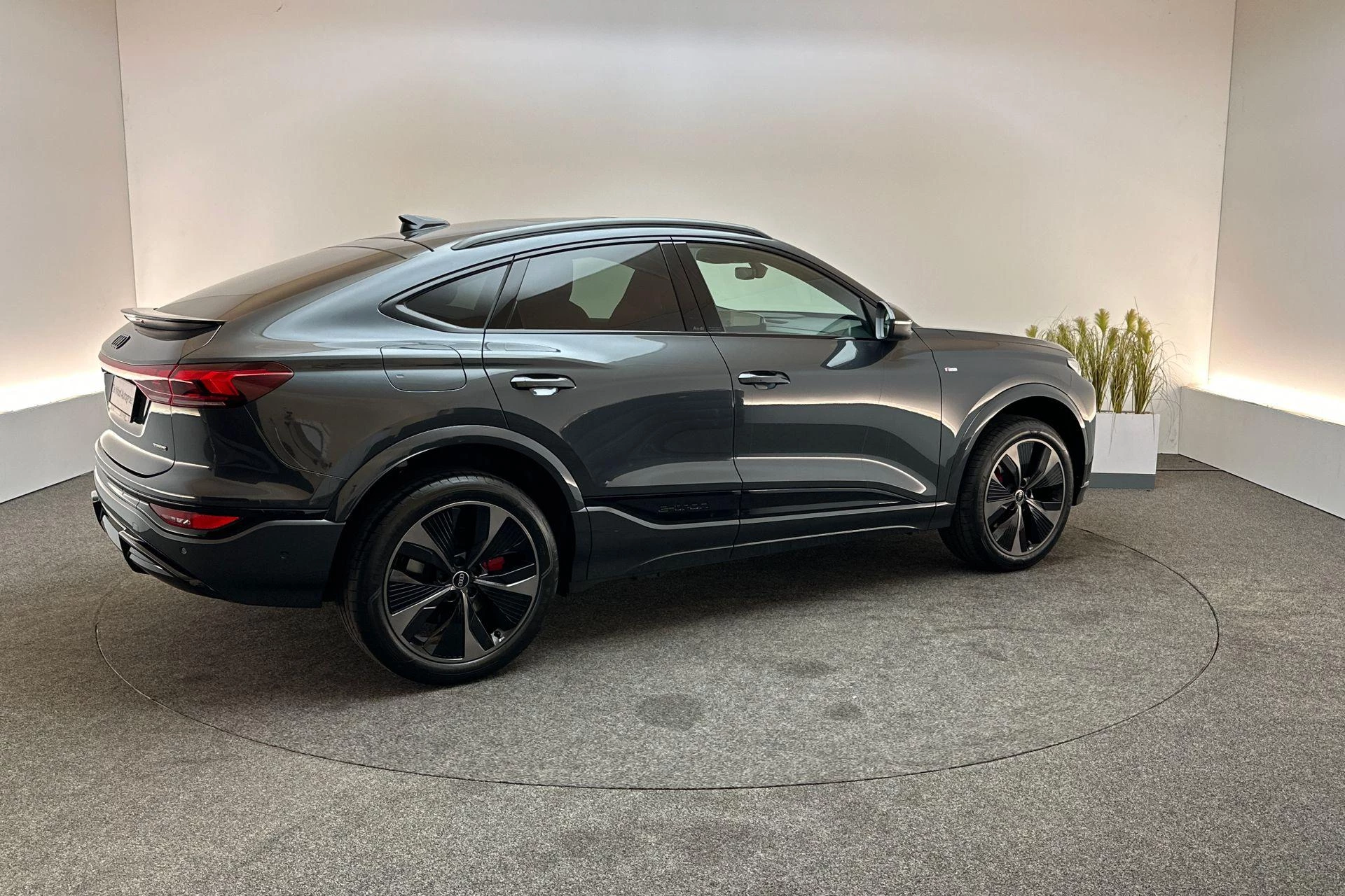 Hoofdafbeelding Audi Q6 e-tron
