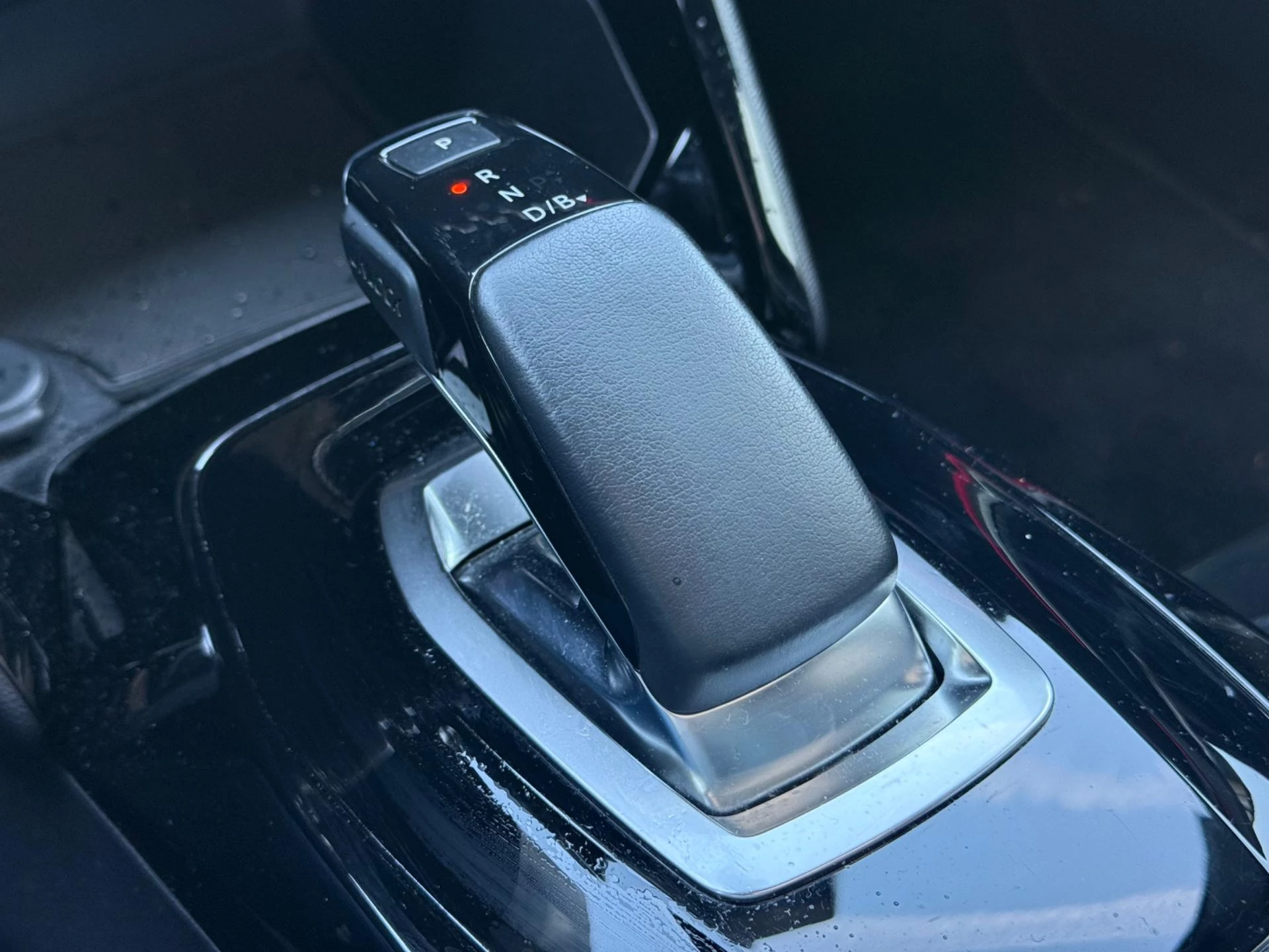 Hoofdafbeelding Peugeot e-2008