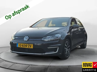 Volkswagen e-Golf E-DITION (136 PK) 1e-Eig. & Dealer-Onderh. BOVAG-Garantie. NL-Auto. Warmtepomp, Navigatie/Apple-Carplay/Android-Auto, Adaptive-Cruisecontrol, Parkeersensoren-V+A, DAB, Premium-Audio, Licht-Zicht-Pakket, Lm-Velgen-17Inch, Privacy-Glas