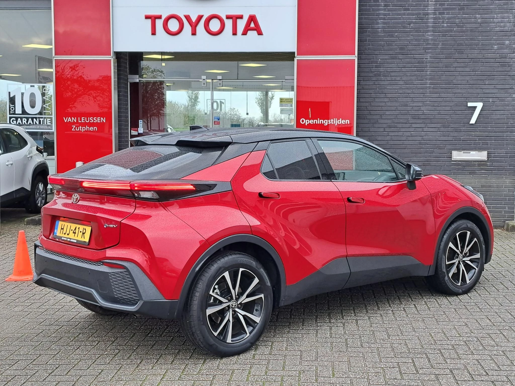 Hoofdafbeelding Toyota C-HR