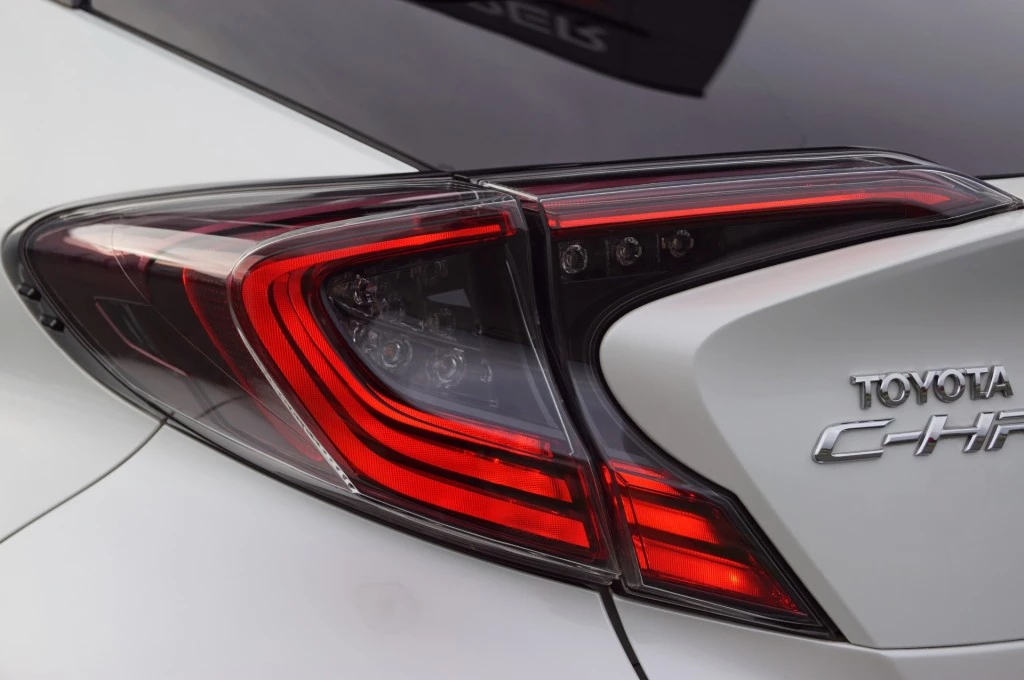 Hoofdafbeelding Toyota C-HR