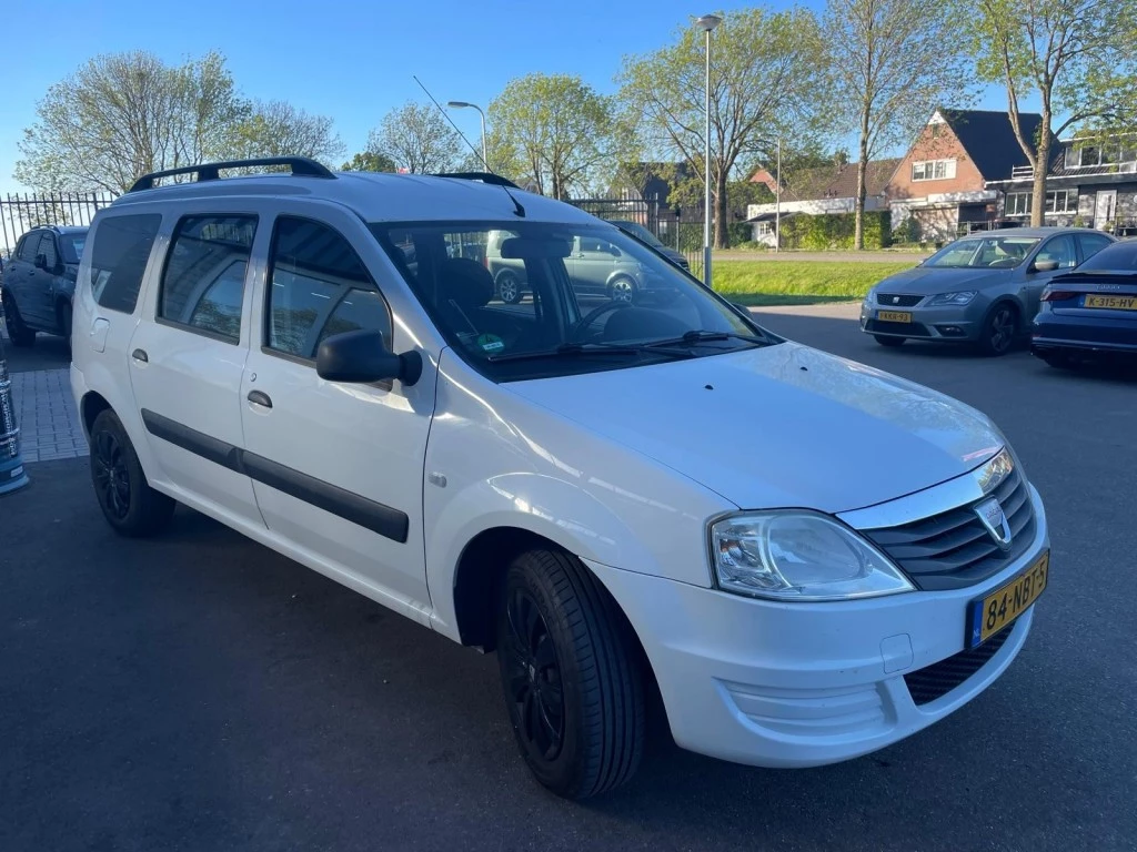 Hoofdafbeelding Dacia Logan