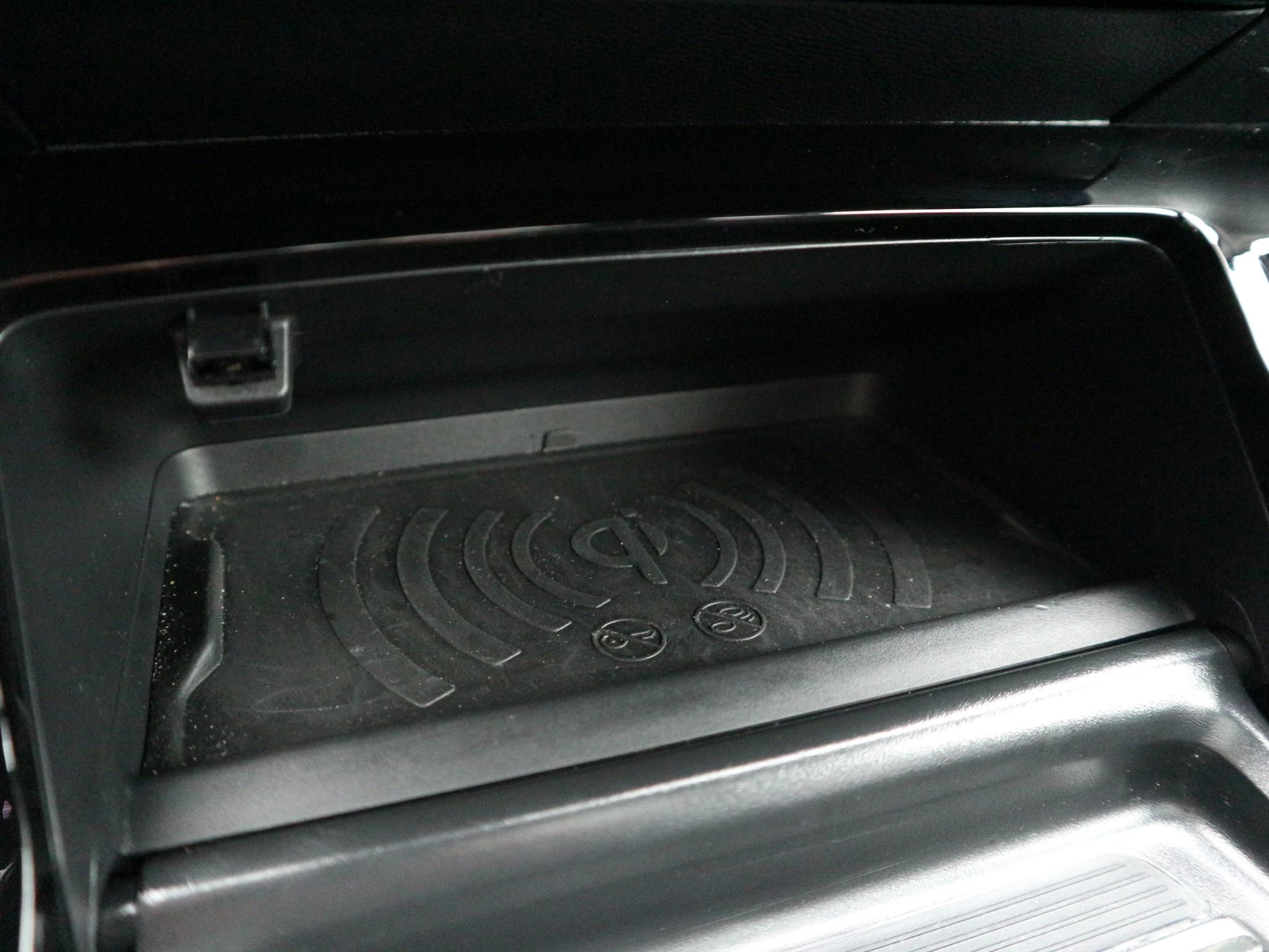 Hoofdafbeelding Peugeot e-2008