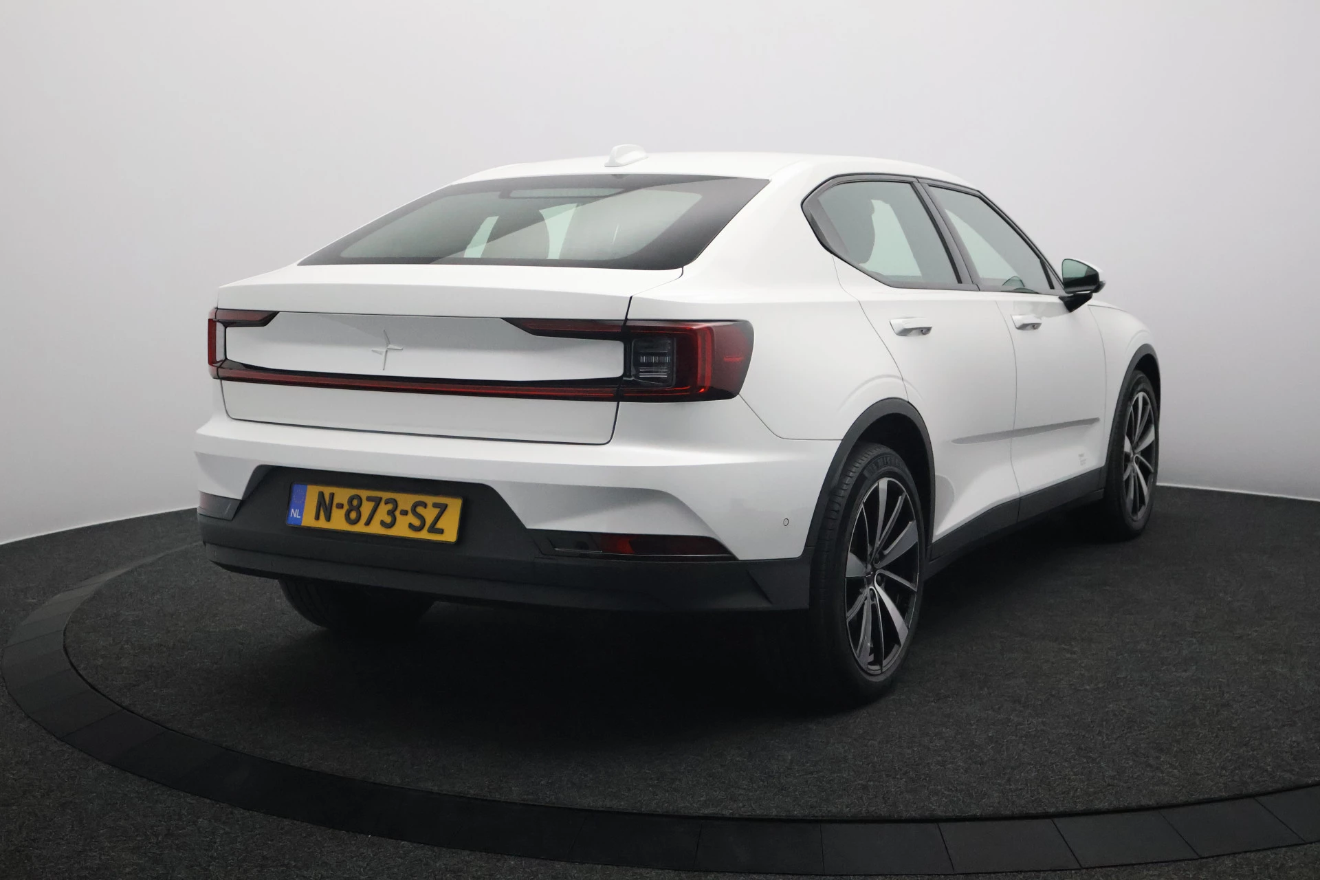 Hoofdafbeelding Polestar 2