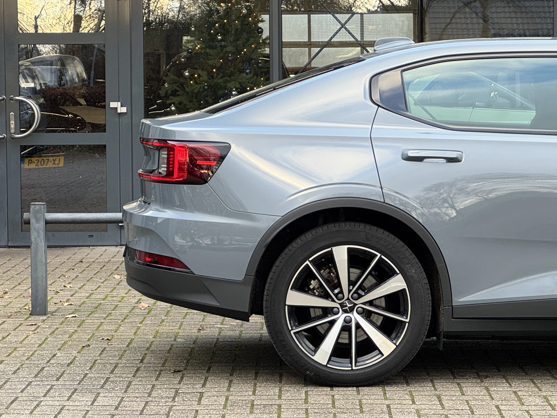 Hoofdafbeelding Polestar 2