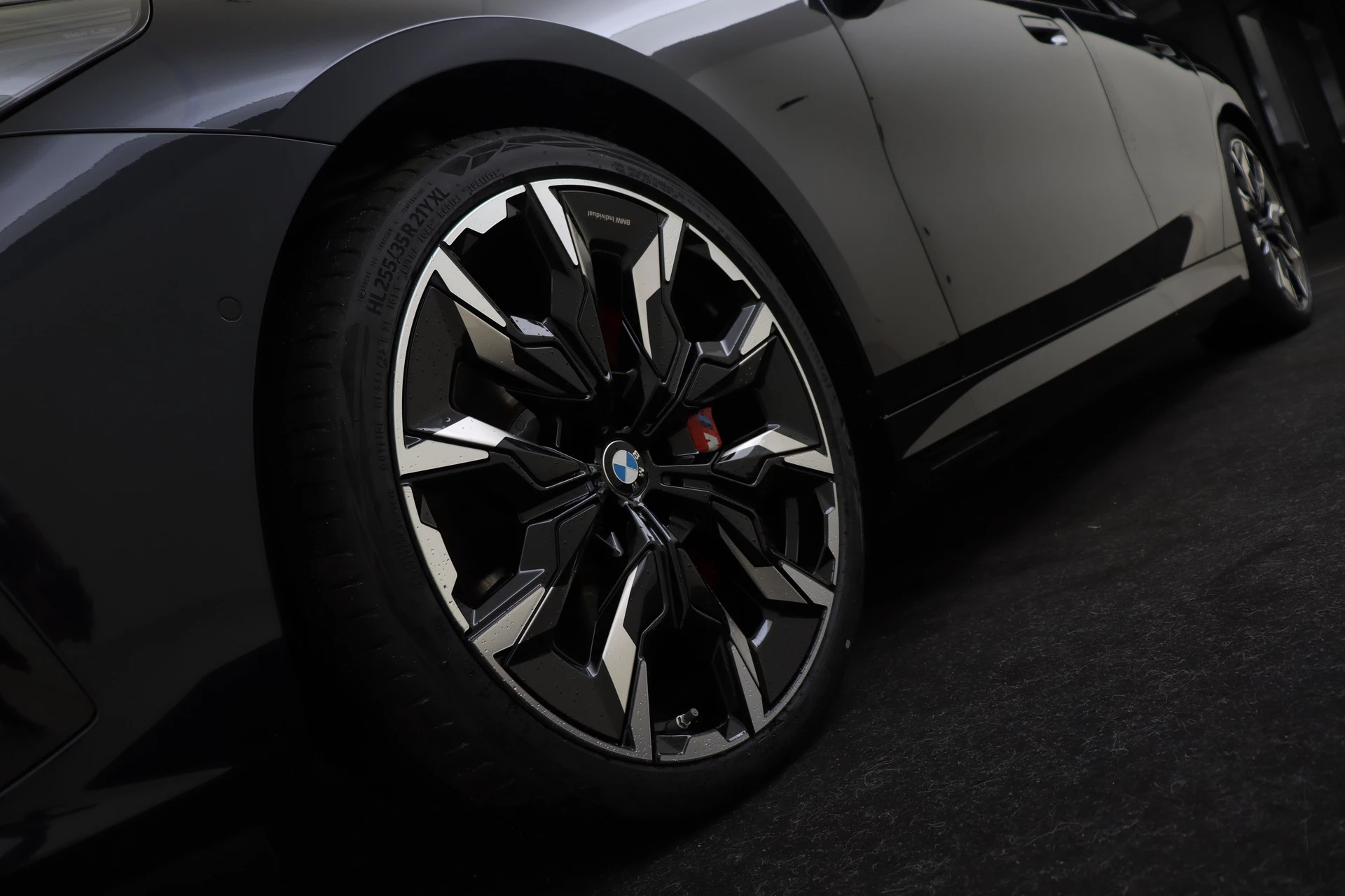Hoofdafbeelding BMW i5