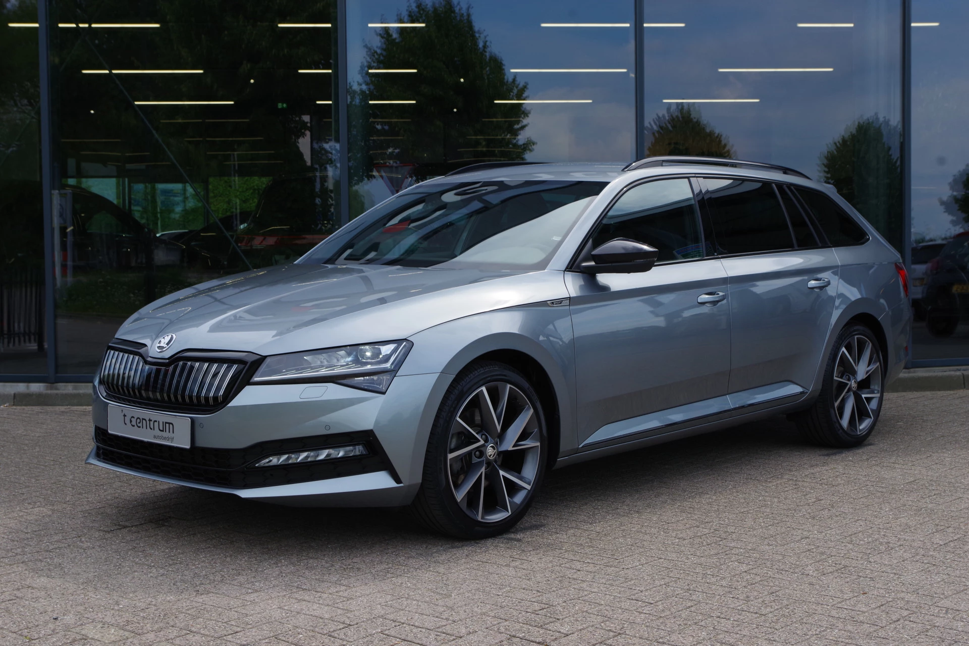 Hoofdafbeelding Škoda Superb