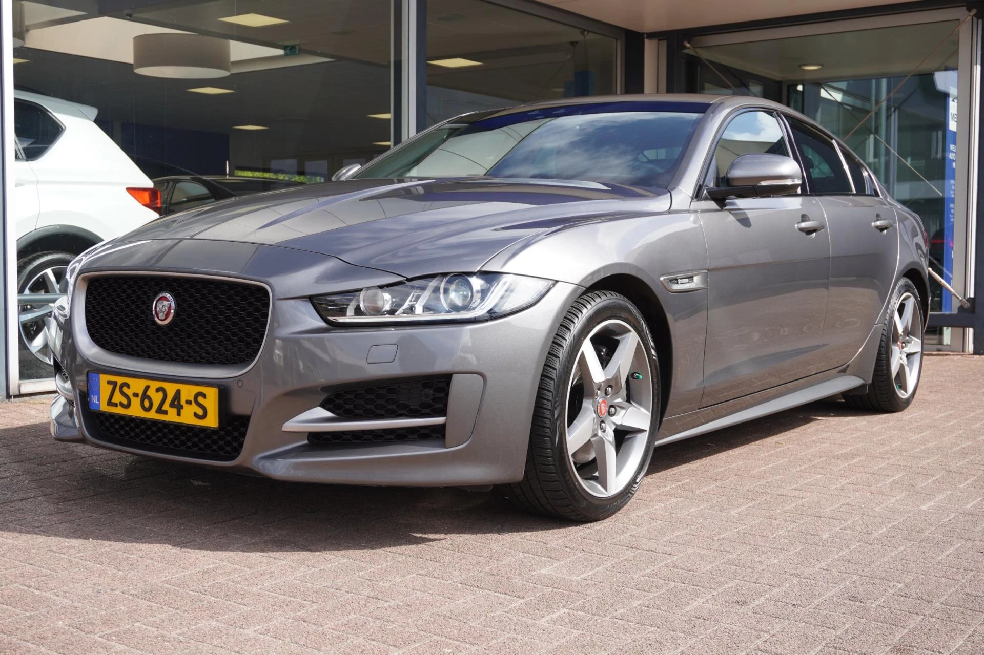 Hoofdafbeelding Jaguar XE