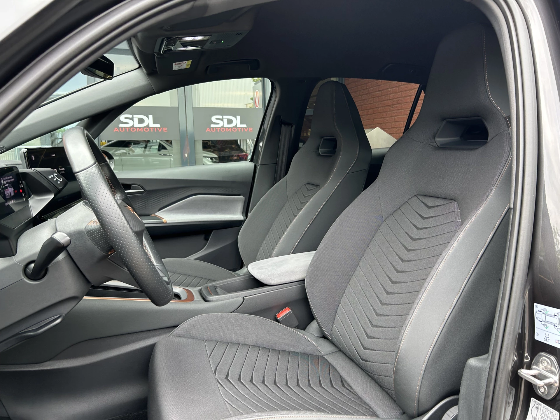 Hoofdafbeelding CUPRA Born