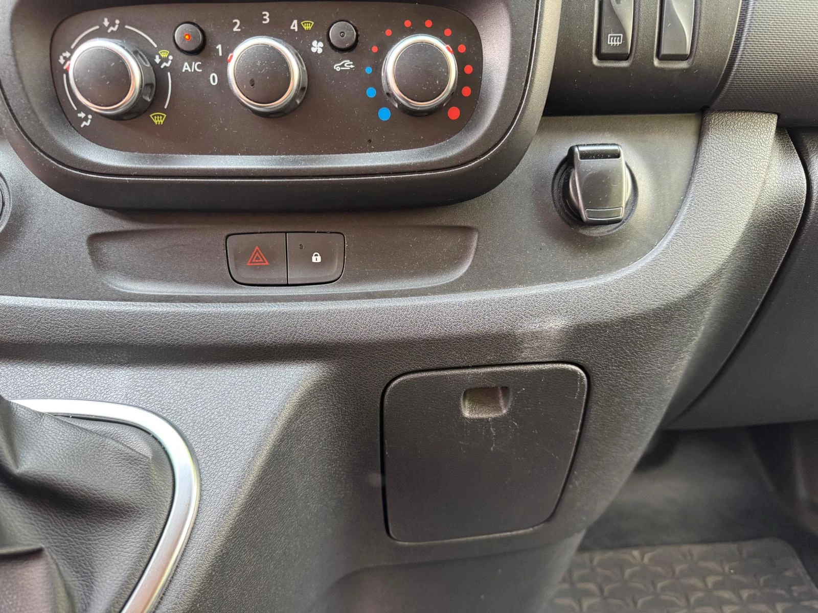 Hoofdafbeelding Nissan NV300