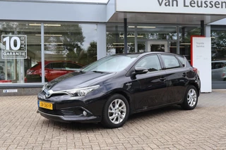 Toyota Auris 1.8 HYBRID ASPIRATION CRUISE NAVI CLIMA LM-VELGEN EL-RAMEN STOELEN IN HOOGTE VERSTELBAAR